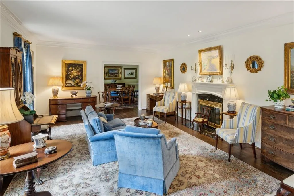 3460 Paces Valley Road Nw, Atlanta, Georgia 30327, 5 Bedrooms Bedrooms, ,4 BathroomsBathrooms,Residential,For Sale,3460 Paces Valley Road Nw,7613103