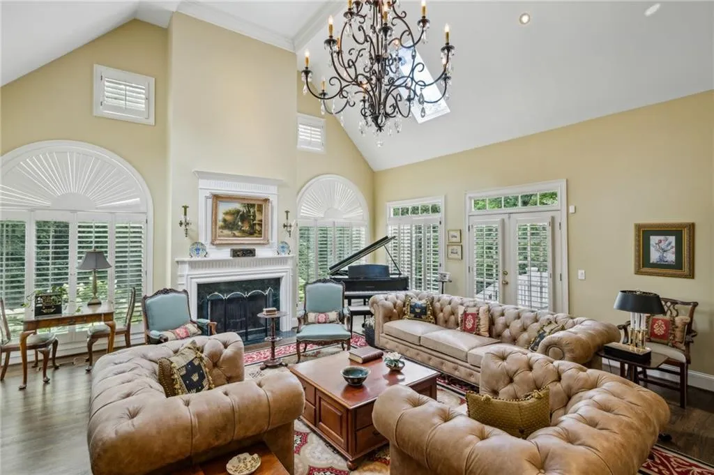 3460 Paces Valley Road Nw, Atlanta, Georgia 30327, 5 Bedrooms Bedrooms, ,4 BathroomsBathrooms,Residential,For Sale,3460 Paces Valley Road Nw,7613103