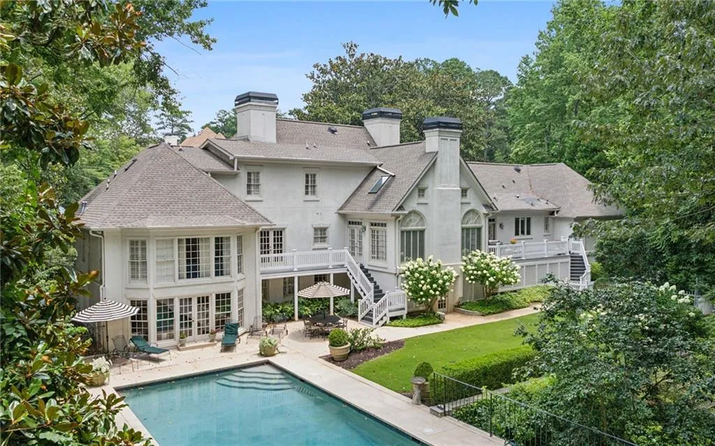 View of the back of the home