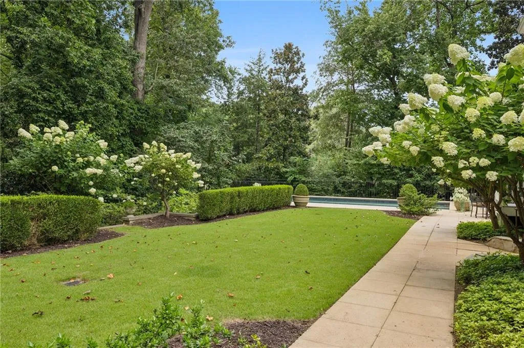 3460 Paces Valley Road Nw, Atlanta, Georgia 30327, 5 Bedrooms Bedrooms, ,4 BathroomsBathrooms,Residential,For Sale,3460 Paces Valley Road Nw,7613103