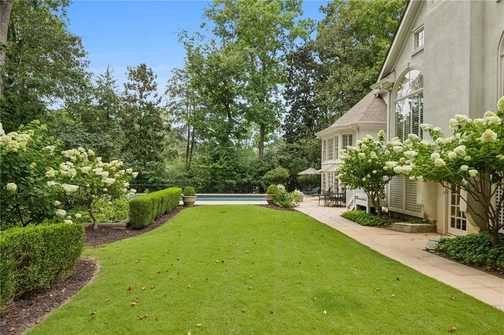 3460 Paces Valley Road Nw, Atlanta, Georgia 30327, 5 Bedrooms Bedrooms, ,4 BathroomsBathrooms,Residential,For Sale,3460 Paces Valley Road Nw,7613103