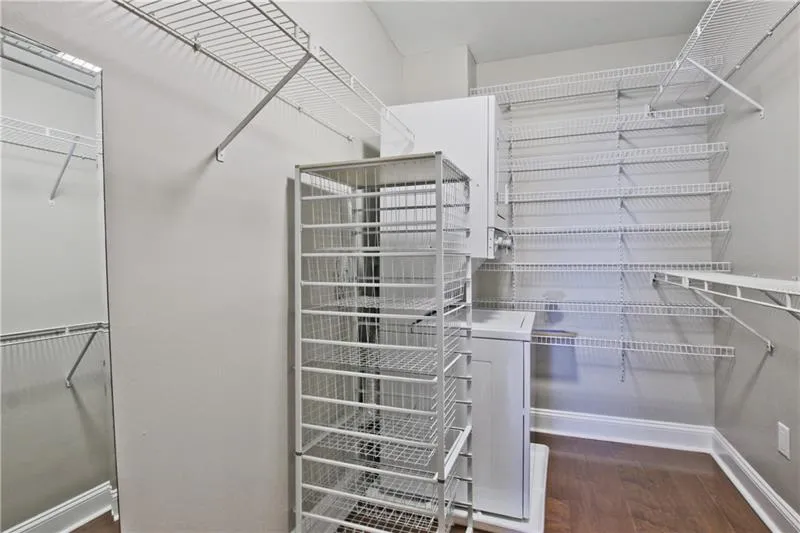 300 Johnson Ferry Road Ne Unit A604, Sandy Springs, Georgia 30328, 2 Bedrooms Bedrooms, ,2 BathroomsBathrooms,Residential,Sold,300 Johnson Ferry Road Ne Unit A604,6618286