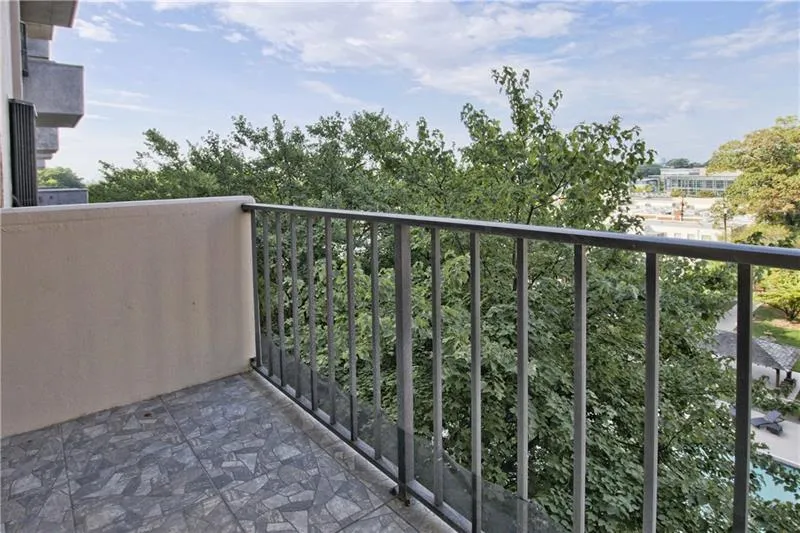 300 Johnson Ferry Road Ne Unit A604, Sandy Springs, Georgia 30328, 2 Bedrooms Bedrooms, ,2 BathroomsBathrooms,Residential,Sold,300 Johnson Ferry Road Ne Unit A604,6618286