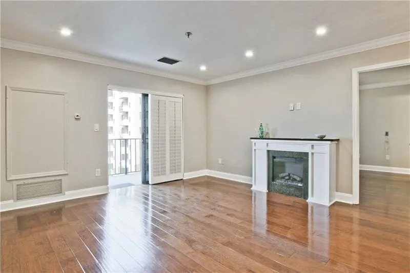 300 Johnson Ferry Road Ne Unit A604, Sandy Springs, Georgia 30328, 2 Bedrooms Bedrooms, ,2 BathroomsBathrooms,Residential,Sold,300 Johnson Ferry Road Ne Unit A604,6618286