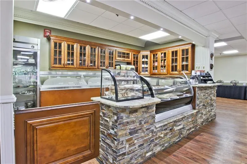 300 Johnson Ferry Road Ne Unit A604, Sandy Springs, Georgia 30328, 2 Bedrooms Bedrooms, ,2 BathroomsBathrooms,Residential,Sold,300 Johnson Ferry Road Ne Unit A604,6618286