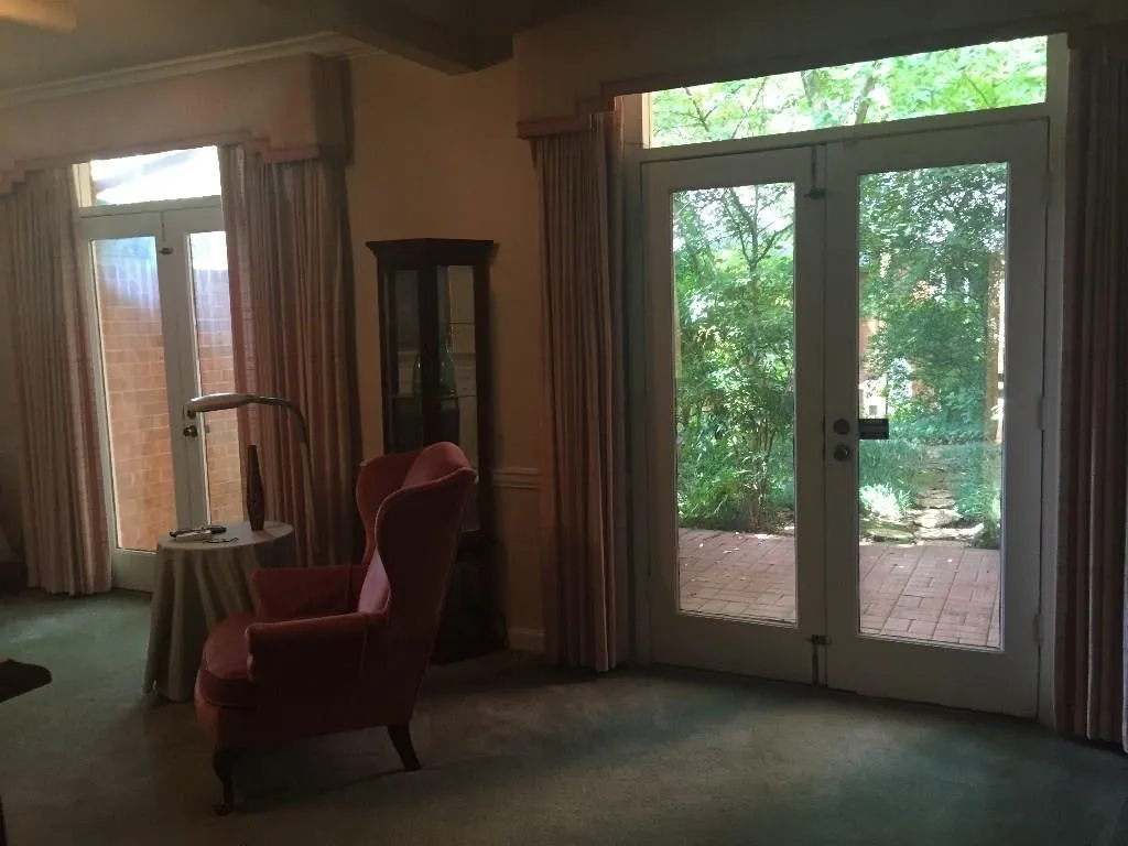 61 Willow Glen Ne Unit 61, Atlanta, Georgia 30342, 3 Bedrooms Bedrooms, ,2 BathroomsBathrooms,Residential,Sold,61 Willow Glen Ne Unit 61,5573656
