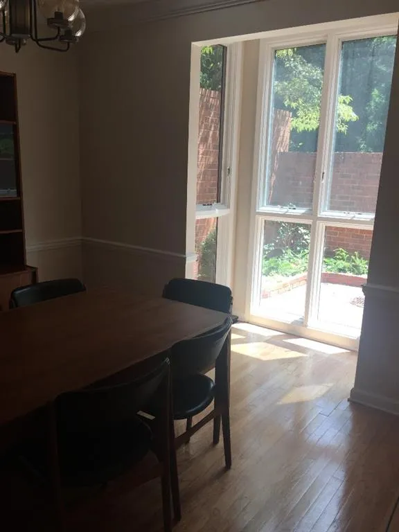 61 Willow Glen Ne Unit 61, Atlanta, Georgia 30342, 3 Bedrooms Bedrooms, ,2 BathroomsBathrooms,Residential,Sold,61 Willow Glen Ne Unit 61,5573656