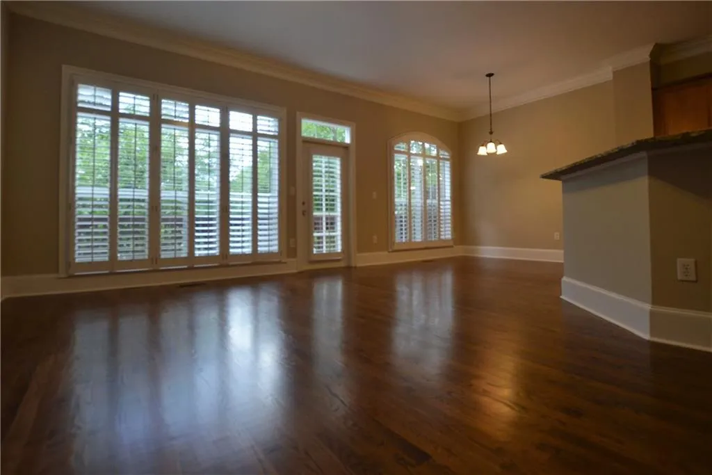 5436 Glenridge View, Atlanta, Georgia 30342, 3 Bedrooms Bedrooms, ,3 BathroomsBathrooms,Residential,Sold,5436 Glenridge View,5727119