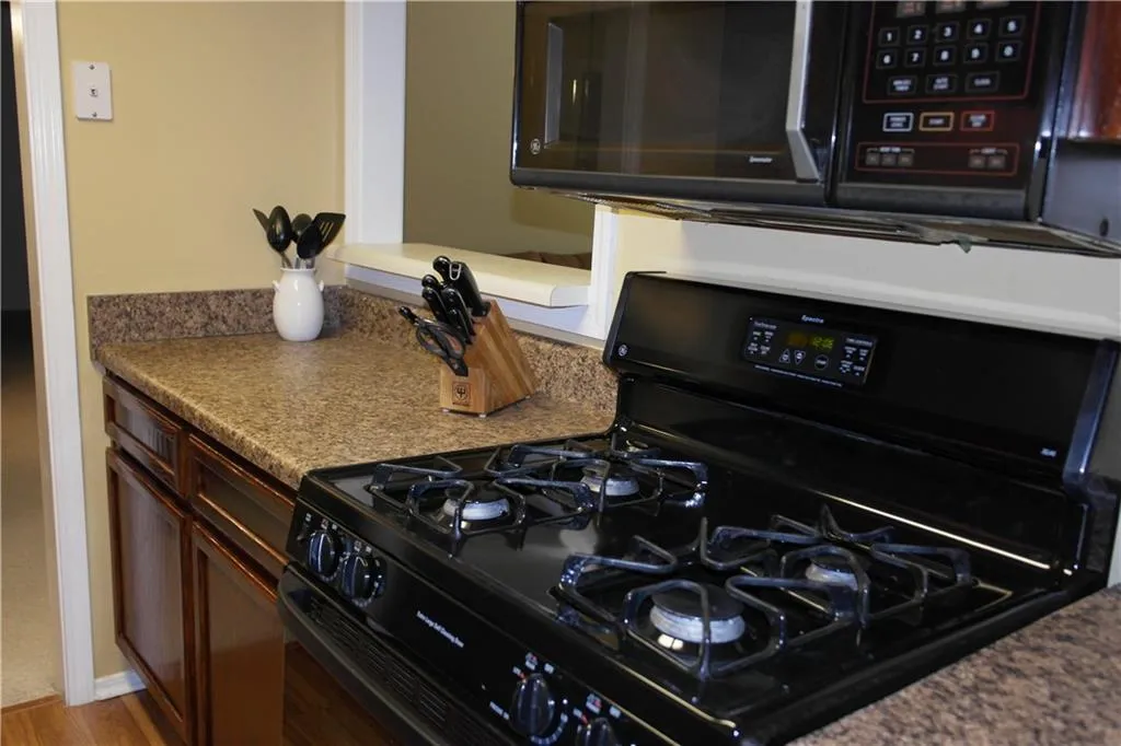 610 Gettysburg Place Unit 610, Sandy Springs, Georgia 30350, 2 Bedrooms Bedrooms, ,2 BathroomsBathrooms,Residential,Sold,610 Gettysburg Place Unit 610,5738956