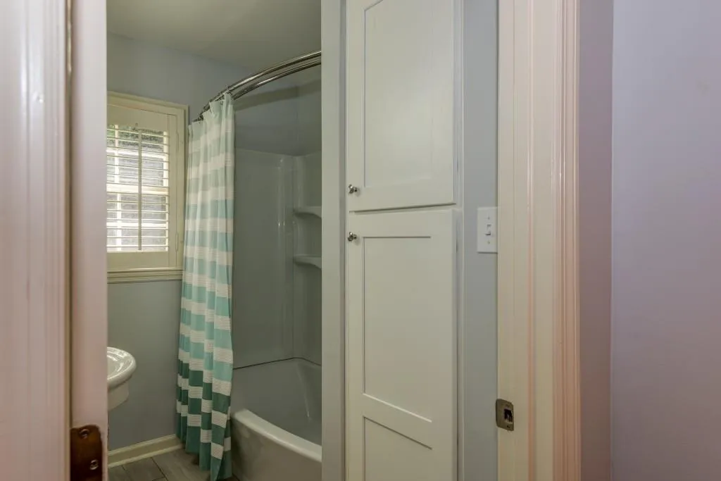 600 Amberidge Trail, Atlanta, Georgia 30328, 3 Bedrooms Bedrooms, ,2 BathroomsBathrooms,Residential,Sold,600 Amberidge Trail,5902184