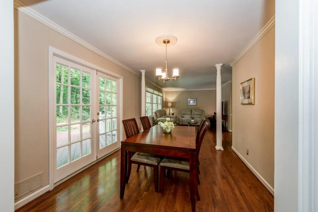 600 Amberidge Trail, Atlanta, Georgia 30328, 3 Bedrooms Bedrooms, ,2 BathroomsBathrooms,Residential,Sold,600 Amberidge Trail,5902184