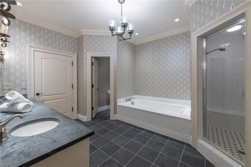 4380 Harris Trail Nw, Atlanta, Georgia 30327, 6 Bedrooms Bedrooms, 0 ,6 BathroomsBathrooms,Residential,For Sale,4380 Harris Trail Nw,7730118