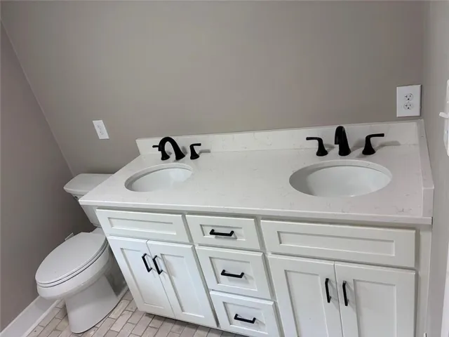 1170