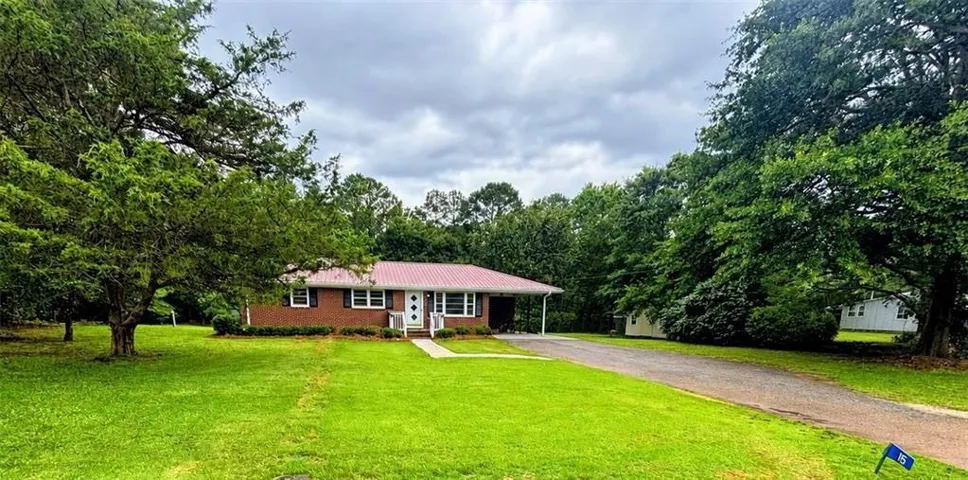 115 Pineview Lane, Hartwell, Georgia 30643