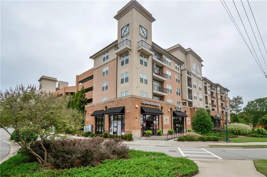 901 Ne Abernathy Road Unit 6120, Sandy Springs, Georgia 30328, 2 Bedrooms Bedrooms, ,2 BathroomsBathrooms,Residential,Sold,901 Ne Abernathy Road Unit 6120,5751934