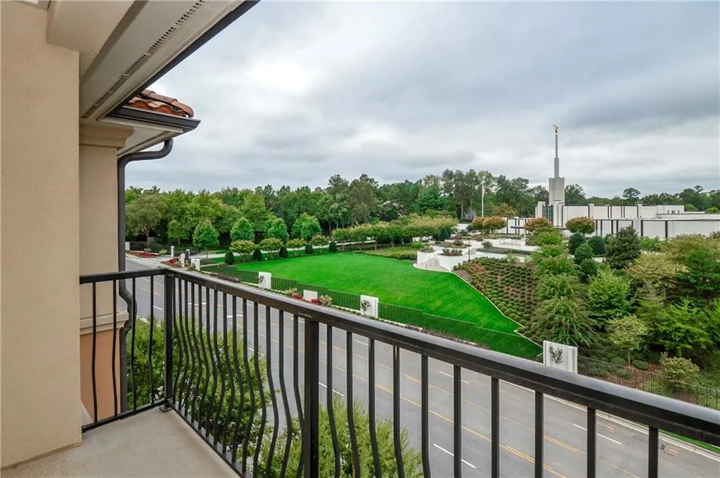 901 Ne Abernathy Road Unit 6120, Sandy Springs, Georgia 30328, 2 Bedrooms Bedrooms, ,2 BathroomsBathrooms,Residential,Sold,901 Ne Abernathy Road Unit 6120,5751934