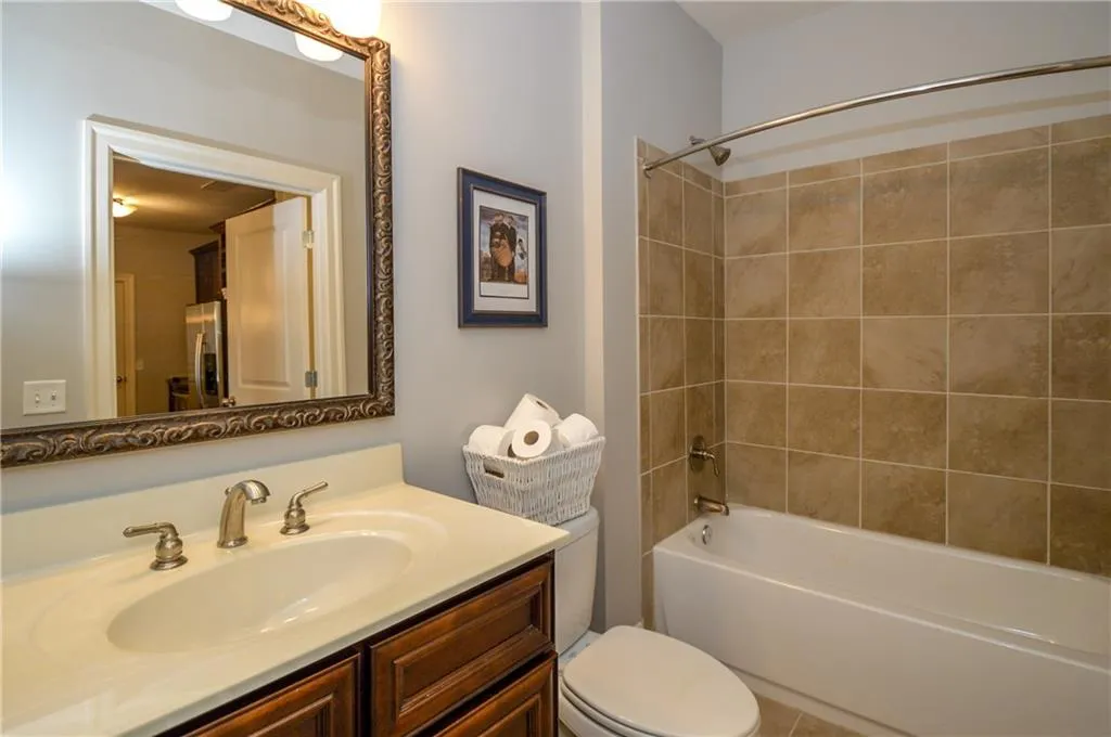 901 Ne Abernathy Road Unit 6120, Sandy Springs, Georgia 30328, 2 Bedrooms Bedrooms, ,2 BathroomsBathrooms,Residential,Sold,901 Ne Abernathy Road Unit 6120,5751934