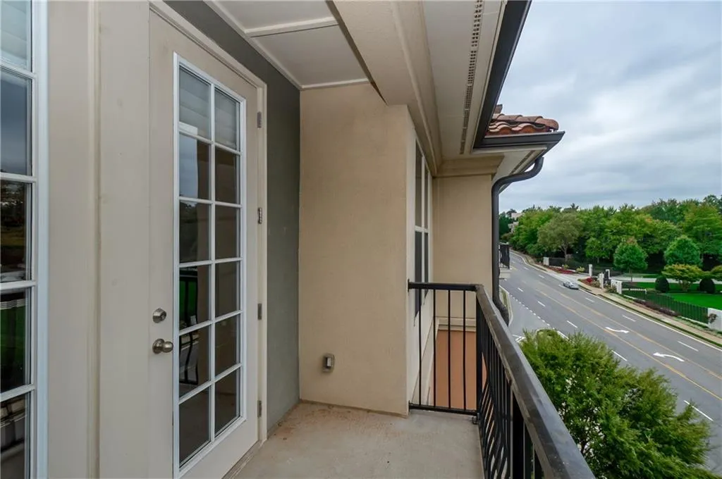 901 Ne Abernathy Road Unit 6120, Sandy Springs, Georgia 30328, 2 Bedrooms Bedrooms, ,2 BathroomsBathrooms,Residential,Sold,901 Ne Abernathy Road Unit 6120,5751934