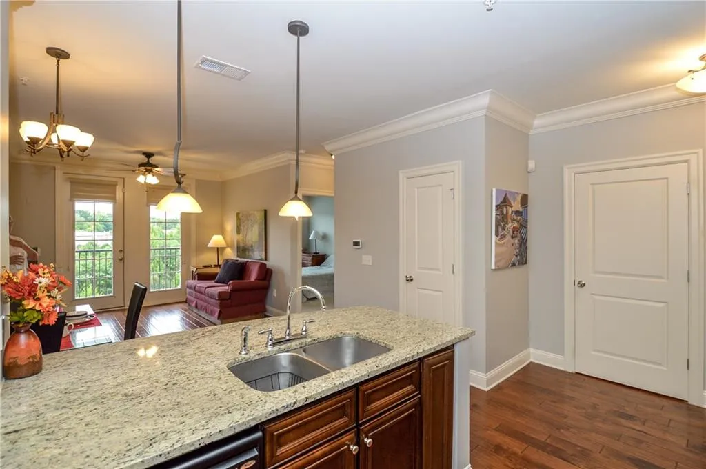 901 Ne Abernathy Road Unit 6120, Sandy Springs, Georgia 30328, 2 Bedrooms Bedrooms, ,2 BathroomsBathrooms,Residential,Sold,901 Ne Abernathy Road Unit 6120,5751934