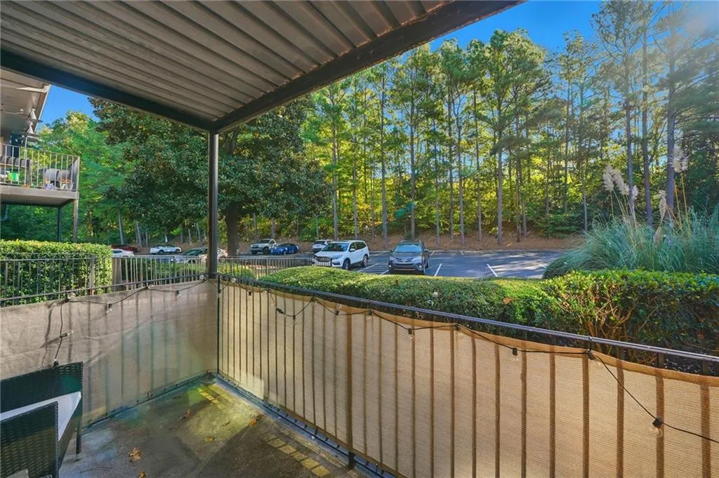 6851 Roswell Road Unit H29, Atlanta, Georgia 30328, 2 Bedrooms Bedrooms, ,2 BathroomsBathrooms,Residential,For Sale,6851 Roswell Road Unit H29,7674571