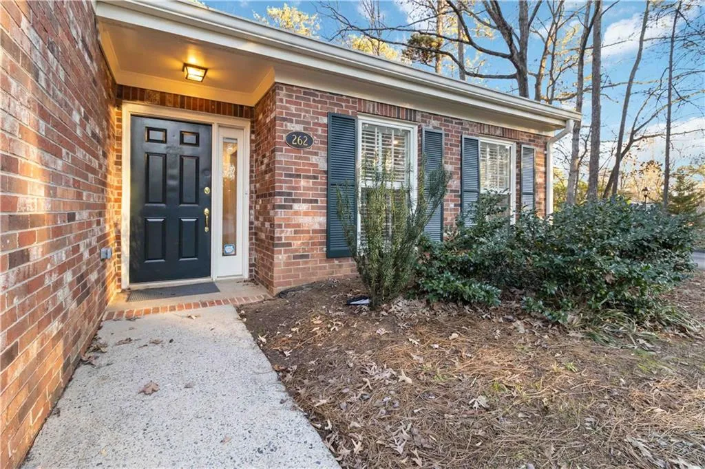 262 The South Chace, Atlanta, Georgia 30328, 2 Bedrooms Bedrooms, ,2 BathroomsBathrooms,Residential,Sold,262 The South Chace,7704696