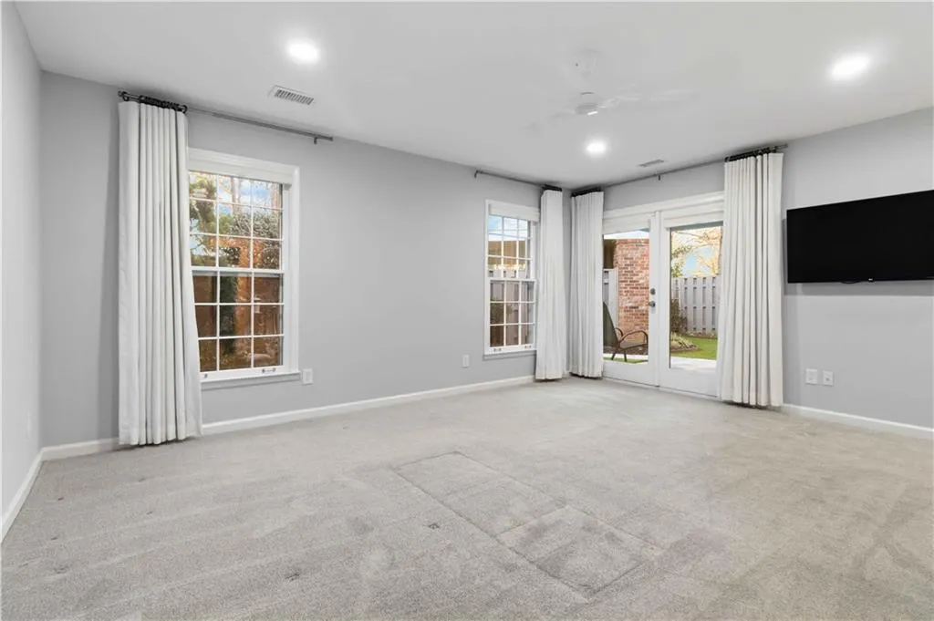 262 The South Chace, Atlanta, Georgia 30328, 2 Bedrooms Bedrooms, ,2 BathroomsBathrooms,Residential,Sold,262 The South Chace,7704696