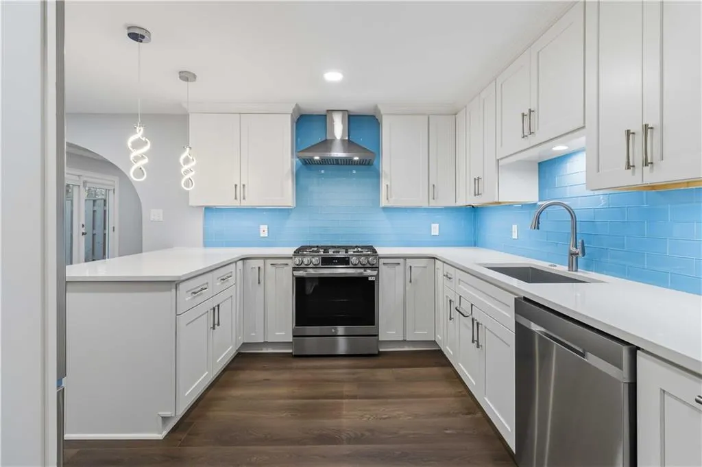 262 The South Chace, Atlanta, Georgia 30328, 2 Bedrooms Bedrooms, ,2 BathroomsBathrooms,Residential,Sold,262 The South Chace,7704696