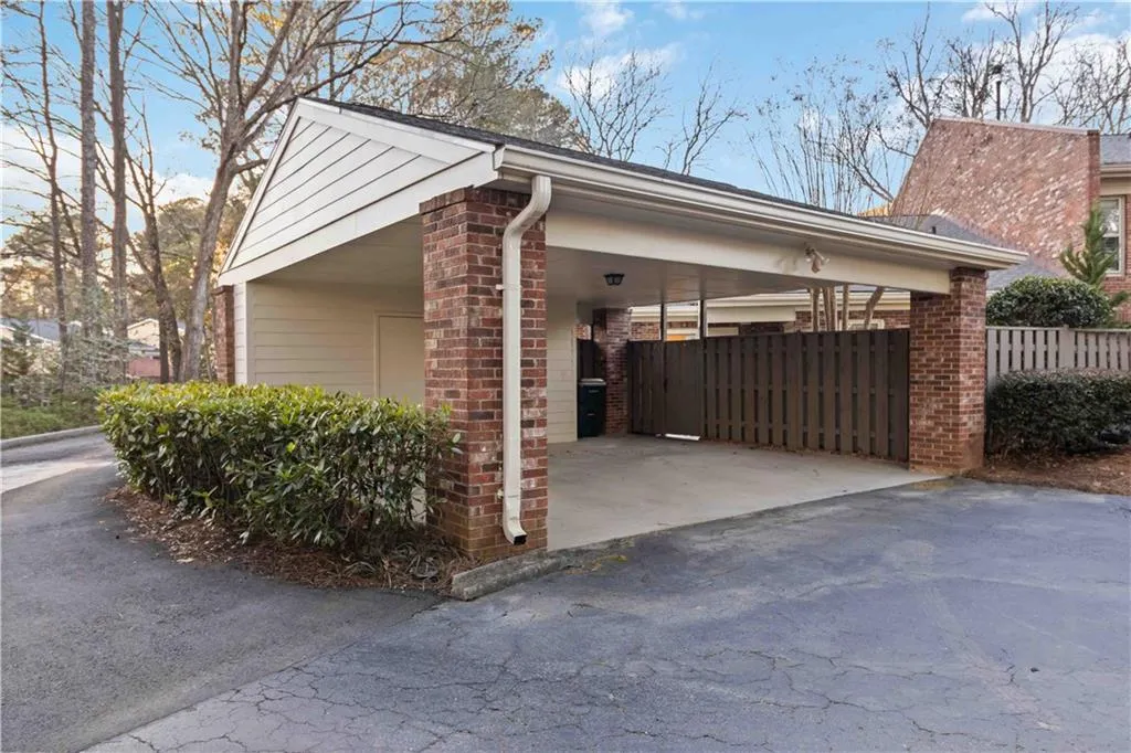 262 The South Chace, Atlanta, Georgia 30328, 2 Bedrooms Bedrooms, ,2 BathroomsBathrooms,Residential,Sold,262 The South Chace,7704696