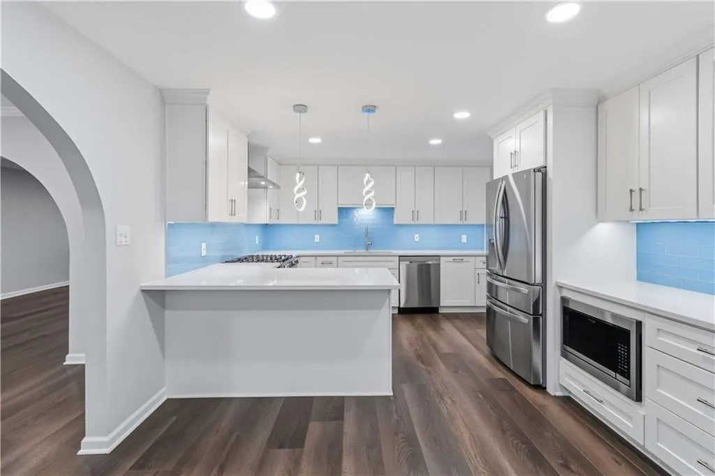 262 The South Chace, Atlanta, Georgia 30328, 2 Bedrooms Bedrooms, ,2 BathroomsBathrooms,Residential,Sold,262 The South Chace,7704696
