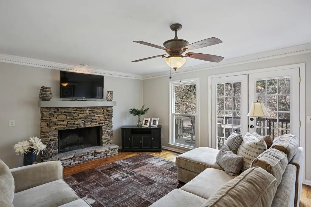 8895 Carroll Manor Drive, Sandy Springs, Georgia 30350, 3 Bedrooms Bedrooms, ,2 BathroomsBathrooms,Residential,Sold,8895 Carroll Manor Drive,6504895