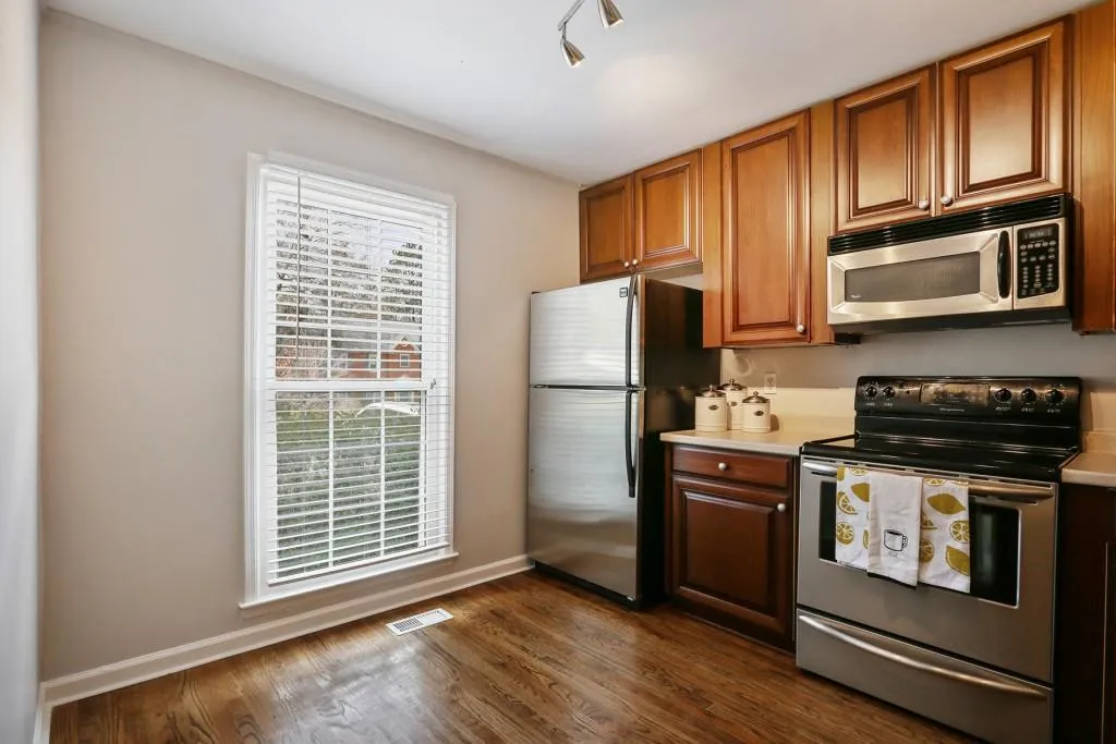 8895 Carroll Manor Drive, Sandy Springs, Georgia 30350, 3 Bedrooms Bedrooms, ,2 BathroomsBathrooms,Residential,Sold,8895 Carroll Manor Drive,6504895