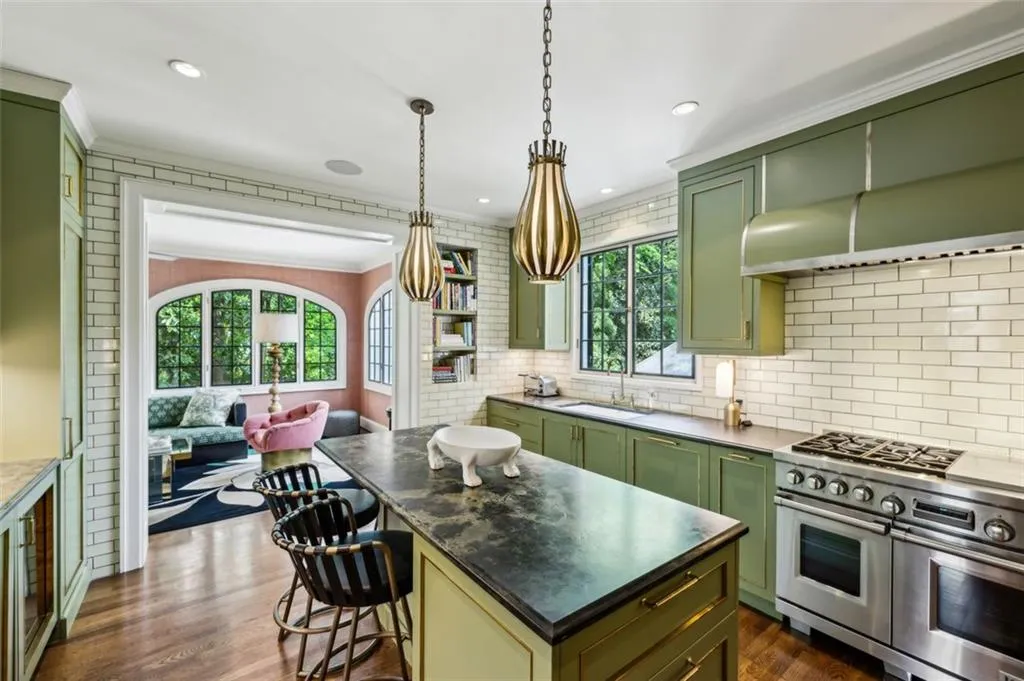 3086 Pine Valley Road, Atlanta, Georgia 30305, 4 Bedrooms Bedrooms, ,4 BathroomsBathrooms,Residential,For Sale,3086 Pine Valley Road,7648194