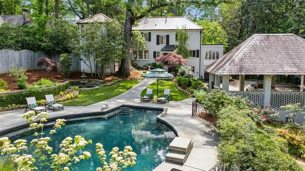 3086 Pine Valley Road, Atlanta, Georgia 30305, 4 Bedrooms Bedrooms, ,4 BathroomsBathrooms,Residential,For Sale,3086 Pine Valley Road,7648194