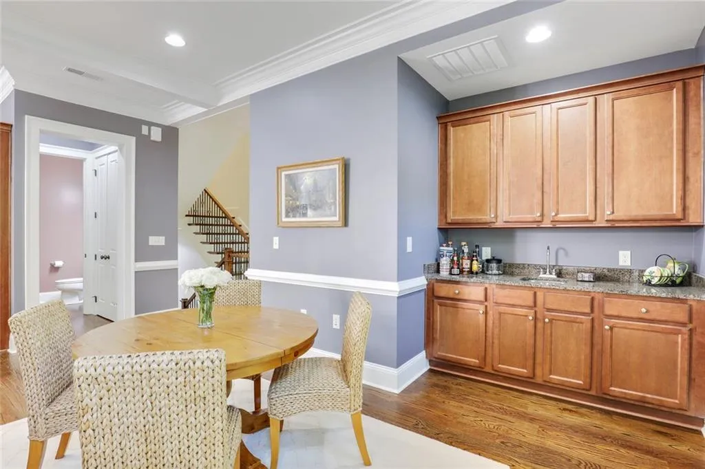 619 Riverlawn Court, Atlanta, Georgia 30339, 4 Bedrooms Bedrooms, ,4 BathroomsBathrooms,Residential,Sold,619 Riverlawn Court,6936971
