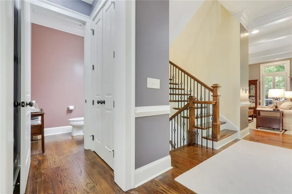 619 Riverlawn Court, Atlanta, Georgia 30339, 4 Bedrooms Bedrooms, ,4 BathroomsBathrooms,Residential,Sold,619 Riverlawn Court,6936971