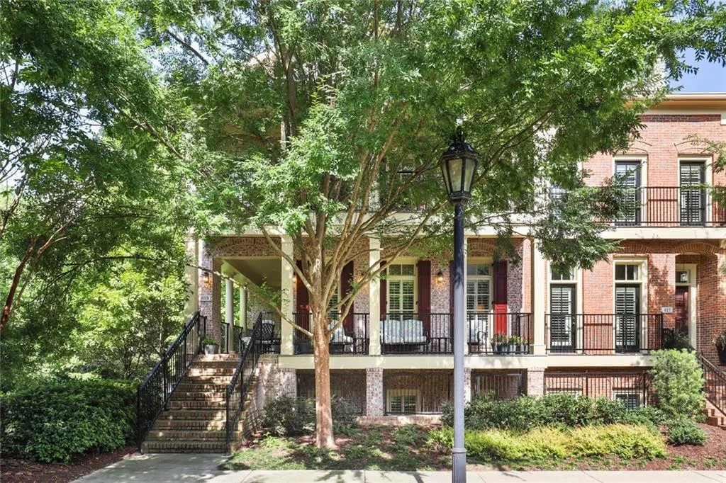 619 Riverlawn Court, Atlanta, Georgia 30339, 4 Bedrooms Bedrooms, ,4 BathroomsBathrooms,Residential,Sold,619 Riverlawn Court,6936971