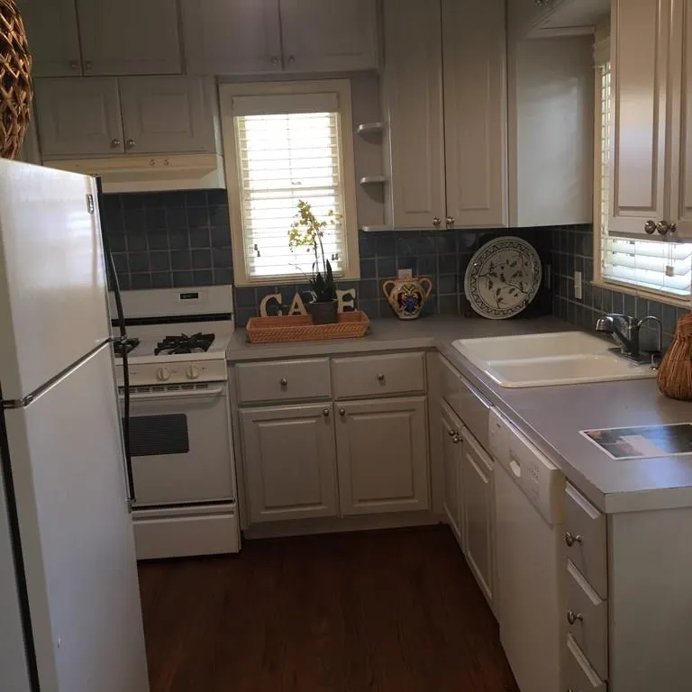 568 E Wesley Road Ne, Atlanta, Georgia 30305, 2 Bedrooms Bedrooms, ,2 BathroomsBathrooms,Residential,Sold,568 E Wesley Road Ne,5576721