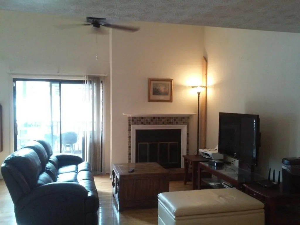 205 River Run Drive, Sandy Springs, Georgia 30350, 2 Bedrooms Bedrooms, ,2 BathroomsBathrooms,Residential,Sold,205 River Run Drive,6523272