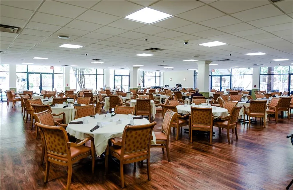 300 Johnson Ferry Road Ne Unit B514, Sandy Springs, Georgia 30328, 2 Bedrooms Bedrooms, ,2 BathroomsBathrooms,Residential,Sold,300 Johnson Ferry Road Ne Unit B514,6668799