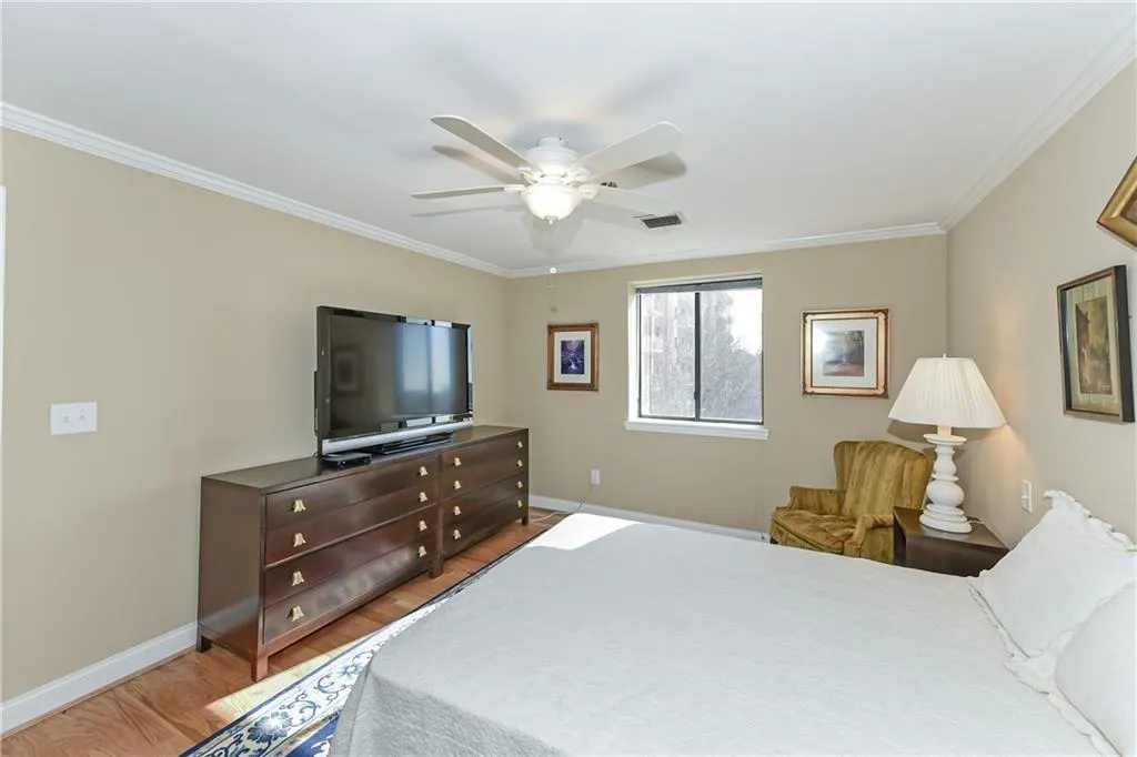 300 Johnson Ferry Road Ne Unit B514, Sandy Springs, Georgia 30328, 2 Bedrooms Bedrooms, ,2 BathroomsBathrooms,Residential,Sold,300 Johnson Ferry Road Ne Unit B514,6668799