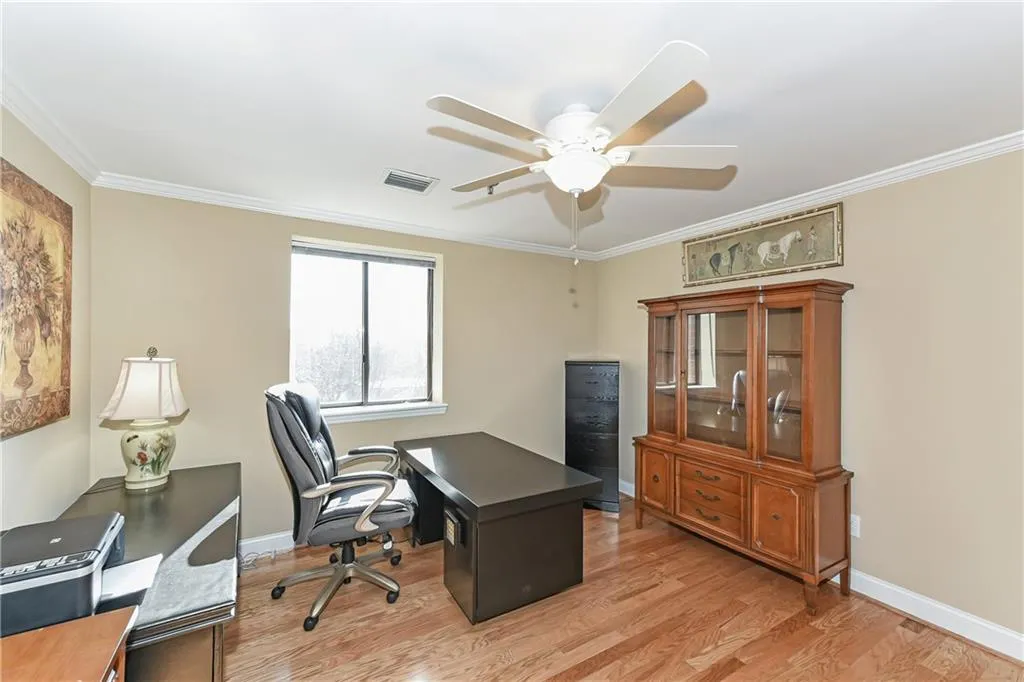 300 Johnson Ferry Road Ne Unit B514, Sandy Springs, Georgia 30328, 2 Bedrooms Bedrooms, ,2 BathroomsBathrooms,Residential,Sold,300 Johnson Ferry Road Ne Unit B514,6668799