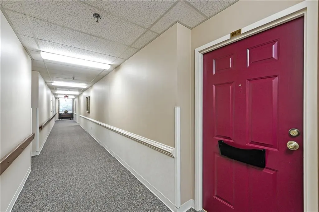 300 Johnson Ferry Road Ne Unit B514, Sandy Springs, Georgia 30328, 2 Bedrooms Bedrooms, ,2 BathroomsBathrooms,Residential,Sold,300 Johnson Ferry Road Ne Unit B514,6668799