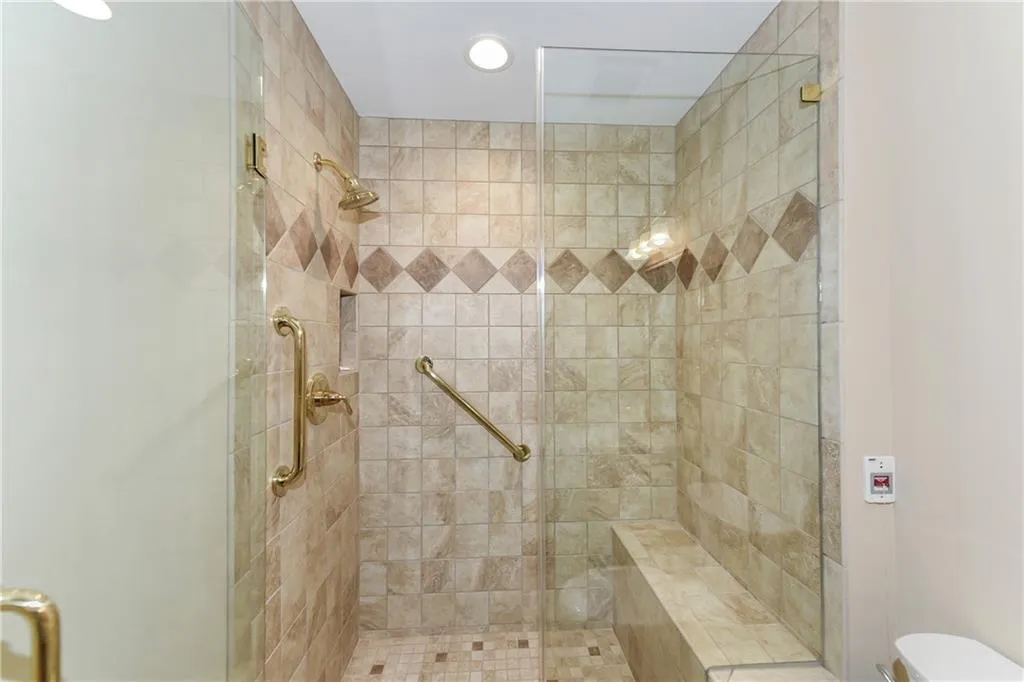 300 Johnson Ferry Road Ne Unit B514, Sandy Springs, Georgia 30328, 2 Bedrooms Bedrooms, ,2 BathroomsBathrooms,Residential,Sold,300 Johnson Ferry Road Ne Unit B514,6668799