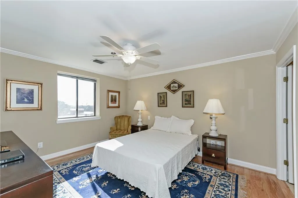 300 Johnson Ferry Road Ne Unit B514, Sandy Springs, Georgia 30328, 2 Bedrooms Bedrooms, ,2 BathroomsBathrooms,Residential,Sold,300 Johnson Ferry Road Ne Unit B514,6668799