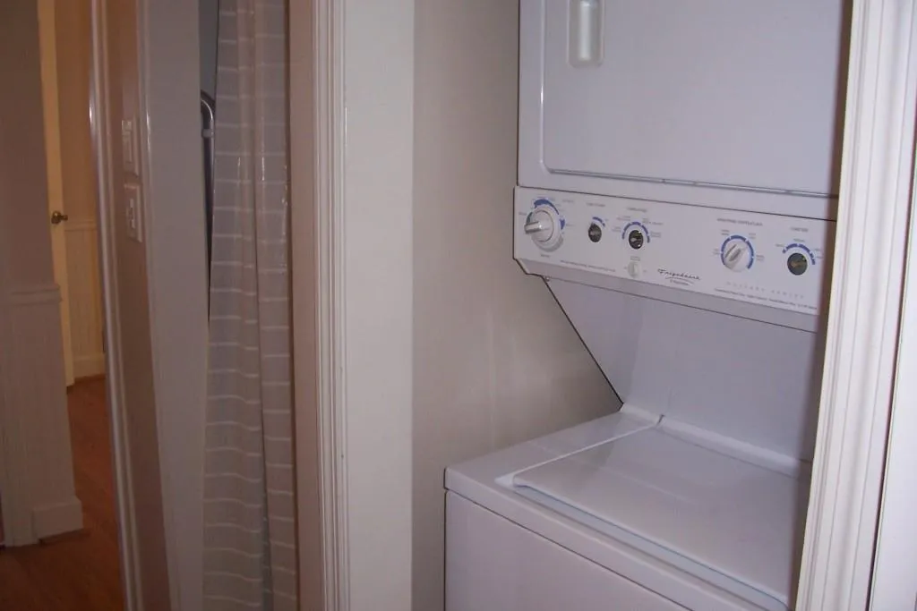 6801 Park Avenue Ne, Sandy Springs, Georgia 30342, 3 Bedrooms Bedrooms, ,2 BathroomsBathrooms,Residential,Sold,6801 Park Avenue Ne,5730833