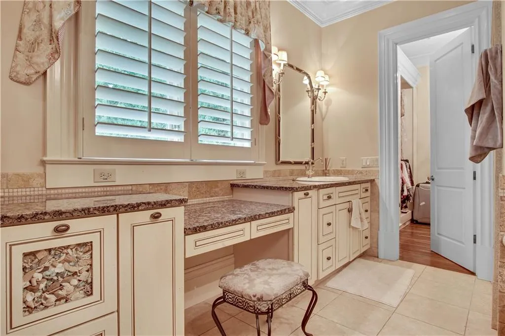 5151 Long Island Drive Nw, Atlanta, Georgia 30327, 5 Bedrooms Bedrooms, ,5 BathroomsBathrooms,Residential,Sold,5151 Long Island Drive Nw,6803747