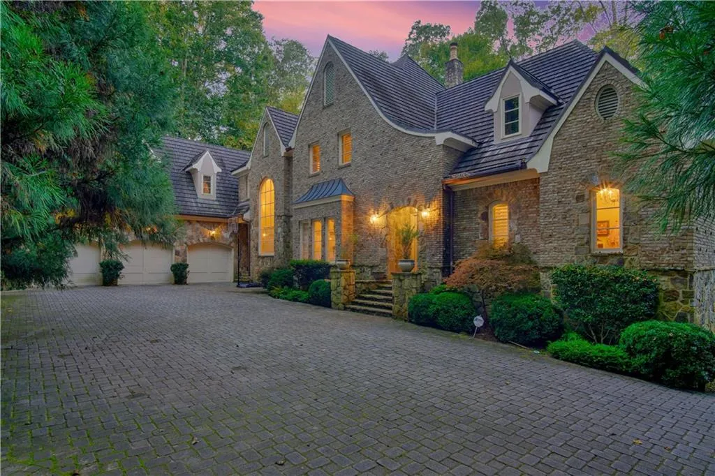 5151 Long Island Drive Nw, Atlanta, Georgia 30327, 5 Bedrooms Bedrooms, ,5 BathroomsBathrooms,Residential,Sold,5151 Long Island Drive Nw,6803747