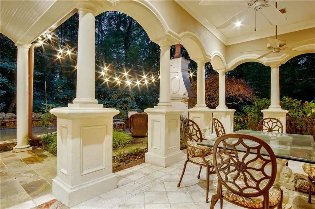 5151 Long Island Drive Nw, Atlanta, Georgia 30327, 5 Bedrooms Bedrooms, ,5 BathroomsBathrooms,Residential,Sold,5151 Long Island Drive Nw,6803747