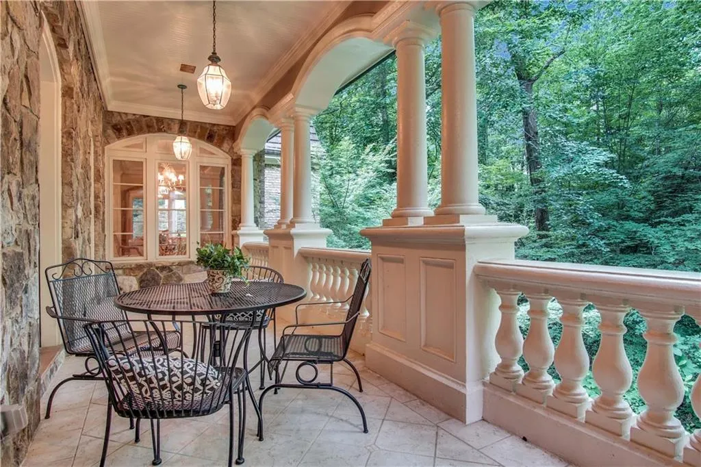 5151 Long Island Drive Nw, Atlanta, Georgia 30327, 5 Bedrooms Bedrooms, ,5 BathroomsBathrooms,Residential,Sold,5151 Long Island Drive Nw,6803747