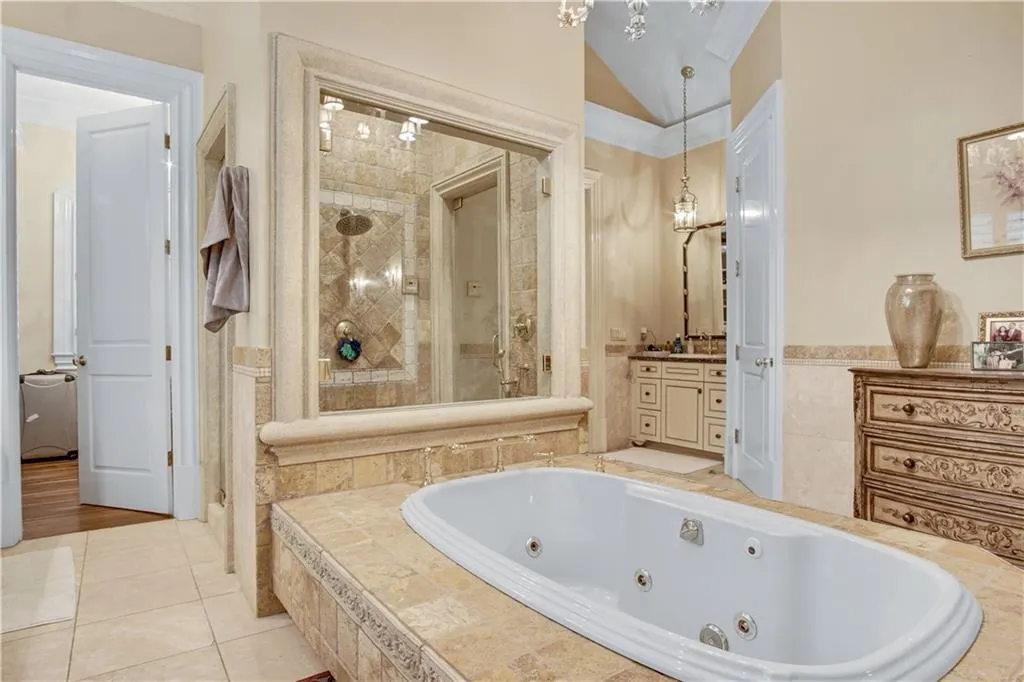 5151 Long Island Drive Nw, Atlanta, Georgia 30327, 5 Bedrooms Bedrooms, ,5 BathroomsBathrooms,Residential,Sold,5151 Long Island Drive Nw,6803747